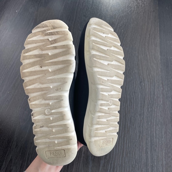 Fendi sneaker size37 - Picture 4 of 5